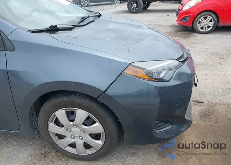 2018 Toyota Corolla Le z USA, uszkodzony, nr VIN 2T1BURHE8JC992526